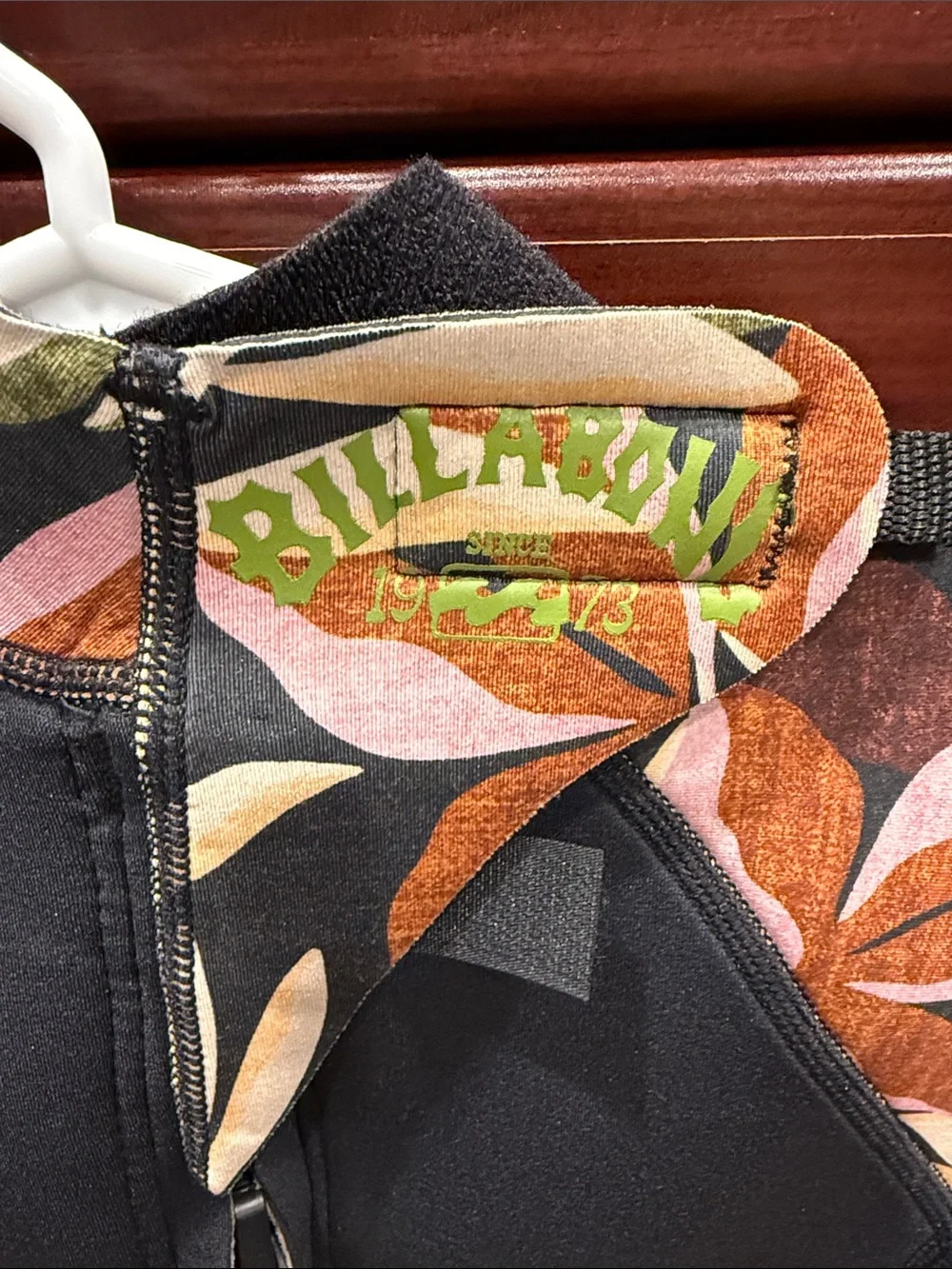 Billabong Black Wetsuit with Multicolor Leaf-Print Sleeves